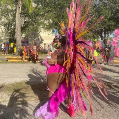 Big Body Benz | 🇯🇲 Carnival Junkie | The Evil Sea Witch Herself 🐙 | Professional Makeup Artist | Dancer | Soca Orphans | Creative