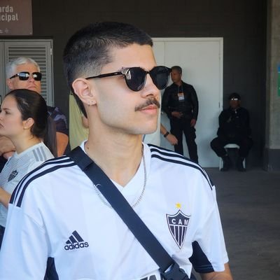 amo meus animais, fotografia, músicas antigas, natureza e por aí vai... é 13!
@atletico