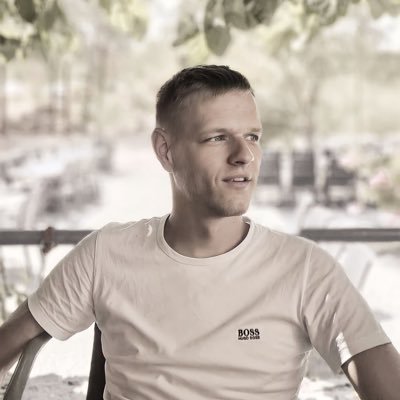 Self-taught PHP developer 💻 | Backend lover | #Symfony & #React | Passionate about #DevOps & creating scalable systems.