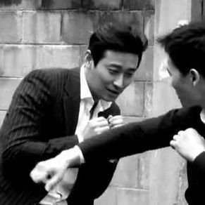 THEWERTHERL's profile picture. The inspiration of the editor is Middle-Age