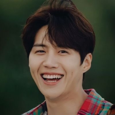 e4sywin99x's profile picture. I don't use this account anymore, move to @ceulebs