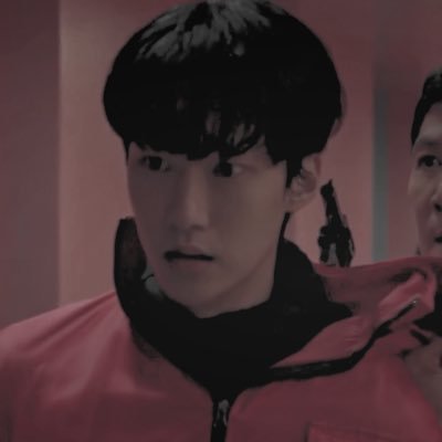 removedthemask's profile picture. ⠀⠀⠀⠀⠀held⠀ the ⠀knife, ⠀but ⠀you ⠀had⠀the⠀gun、