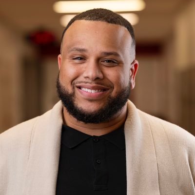 Middle School Dean of Students at Memphis RISE Academy. Native Memphian. Lover of music. Lover of life. Lover of learning.