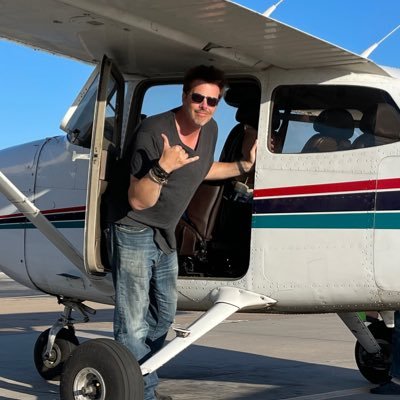 Aviation expert, analyst, commercial pilot, all around Avgeek! More importantly “daddy