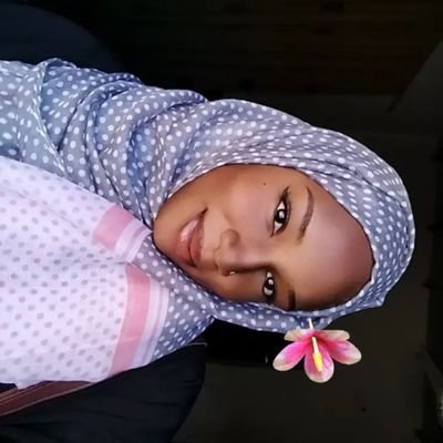 .الحياة حرب ، وابن العاطفة لا يعيش طويلا. 🍂🧡