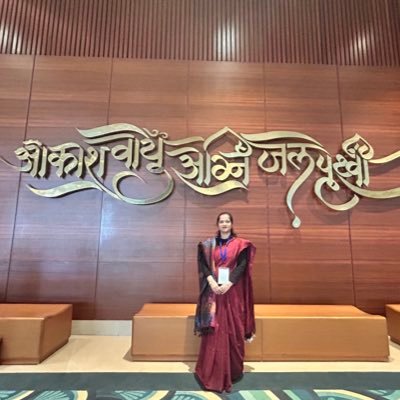 real_drshruti's profile picture. |Dr| Vocal for women empowerment| Leadership for righteous actions|Public policy| Medico fraternity; My brethren | A part of crowd yet not one!|Swasti bhav|🇮🇳