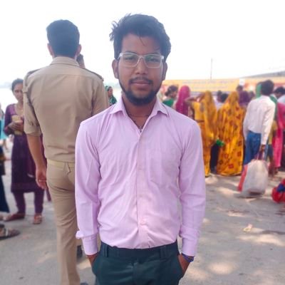 अपने अंदर का बचपना हमेशा जिंदा रखो क्योंकि ज्यादा समझदारी Life को Boring बना देती है।
बब्लू लोधी