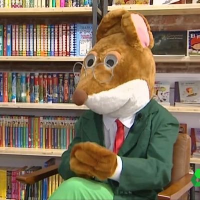 Reconocido ratoescritor. En realidad soy periodista, pero no tengo ningún periódico. 🧀