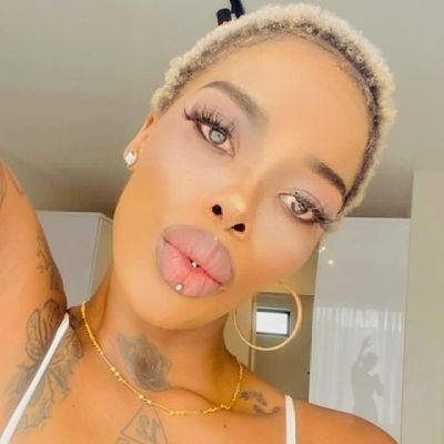 QueenBeedollar4's profile picture. back up account: https://t.co/nGyQo6Onfg https://t.co/m5EWmGwCxo