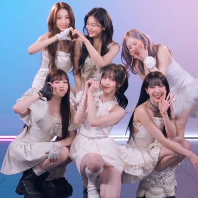 Gfriend 🦊🐣🐰🐶😸🐭 VIVIZ💙💜❤ BUDDY,NAV,LUVU 🦋🌸 황 은비💙
