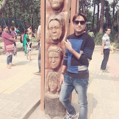 arjnkrshn's profile picture. कालोऽस्मि लोकक्षयकृत्प्रवृद्धो
लोकान्समाहर्तुमिह प्रवृत्त: |
ऋतेऽपि त्वां न भविष्यन्ति सर्वे
येऽवस्थिता: प्रत्यनीकेषु योधा:
🇮🇳✨🕉️