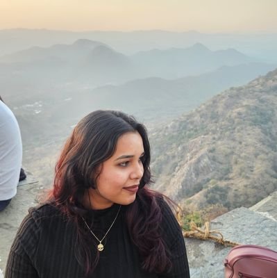 shreya206415193's profile picture. 