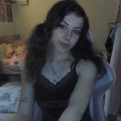 livvbob's profile picture. wish i wuz a fish