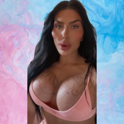 sofialips2's profile picture. 5,10 📏 47-32-47 🩷1050cc silicone ✌🏼 British ts slut 🇬🇧💋 Greedy Bimbo Goddess💋ABSOLUTE SLUT💋 ⬇️ my links ⬇️ SPOIL ME 👸🏽