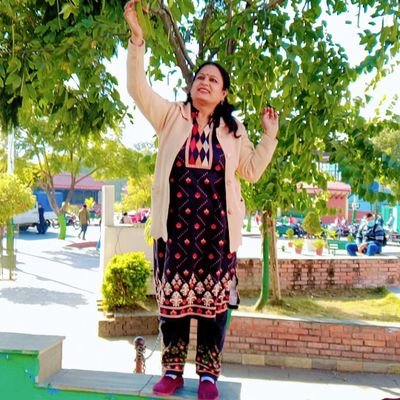 जब विश्वास टुट्छ नि यो सरी भन्ने शब्द पनि मजाक लाग्छ ।
