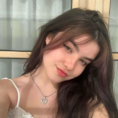 anshikapan69's profile picture. 