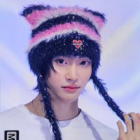 시니비 (@hwangsini188316) 's Twitter Profile Photo 시니비 (@hwangsini188316) 's Twitter Profile Photo