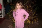 menina bonita,chata,boa,cuidadosa,feliz,pertubo,luto,10,me siguirem te seguirei!,branca,olhos azuis,loira!