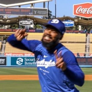 Doyeroids's profile picture. A damn baseball burner trying to stay Chaotic Neutral. also Hornyposting on my burner lmao