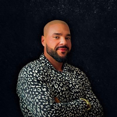 D106226581's profile picture. Kreativer Kopf, Ideengeber und Meister des pragmatischen Denkens. Lebt nach dem Motto: Warum kompliziert, wenn’s auch einfach geht?