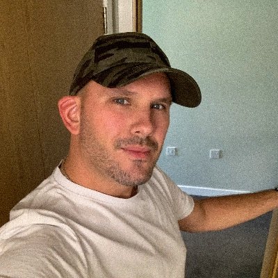 ZsoleszonEarth's profile picture. 