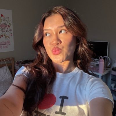 sophiamaxinez's profile picture. @2turntsophia