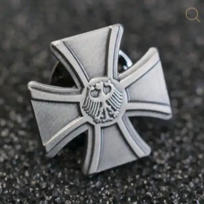 Deutscher Patriot und Veteran.
Lasst uns endlich Deutschland wieder zu dem Land machen, auf das WIR und unsere Kinder Stolz sein können!
Krieg ist Scheiße!