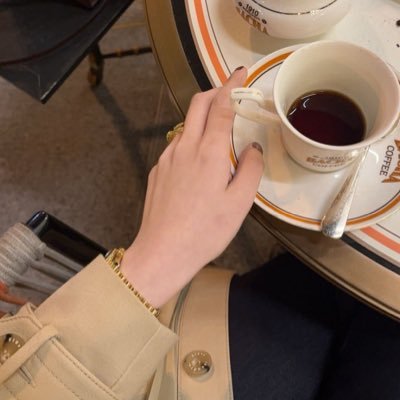 2mutaiirii's profile picture. ربي أطل في عمر امرأه أفتخر دائماً كونها أمي💕 @du3ax24