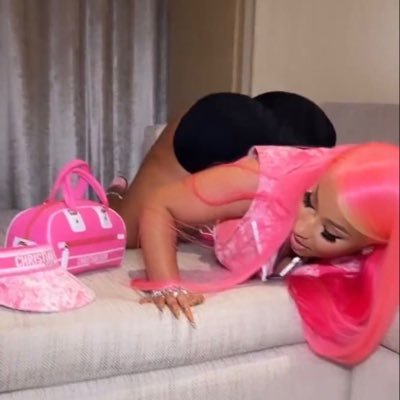 nicki minaj’s biggest dick rider, blocked by roc nation for clocking tea