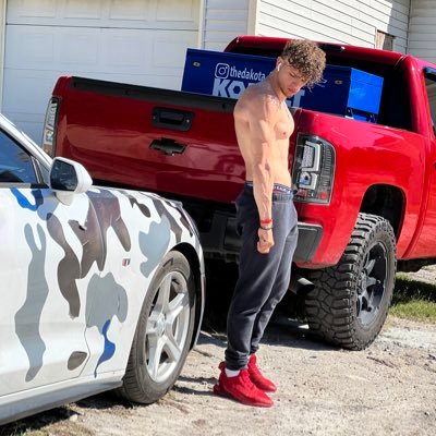 * Travel Welder👨🏭 crypto🖤Fitness 🟢Health⚫️Native American https://t.co/Qz2IdVsevB *Don’t get The Internet Twisted With REAL Life