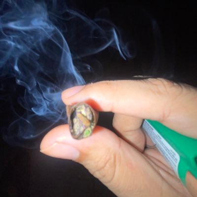 friskybtw's profile picture. outside