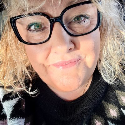 Head of Art & Design GCSE & A Level teacher, proud wife, lover of cheese & all things creative. The views and tweets I post are my own opinions.