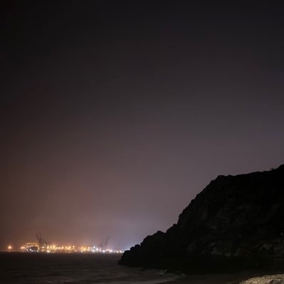 r97967009's profile picture. 