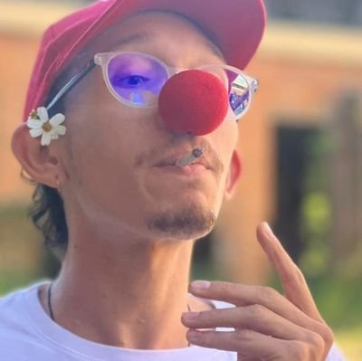 Est. Trabajo Social☭-Abolicionista y poeta del Común.