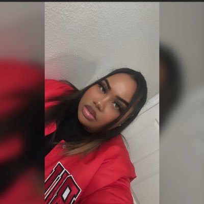 Instagram : Hawaiian_sweet_rolls 🌺// 👻: They_lovekiana 🖤// #MixedGirl 🍍🌴🌊