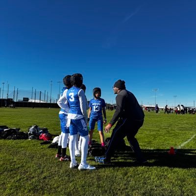 Move with intention, move with Vision| Coach/Trainer 🏈 PVAMU Alumni💜💛 CEO of EBE Founder of Open The Bottle Mentor @nightrydas7v7 Ross Sterling MS Coach 🐾
