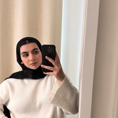 abirxo's profile picture. 29 | kcl grad | 🦷