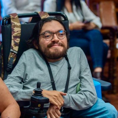 Charlie López Profile