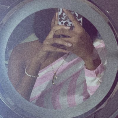 🩷 Profile