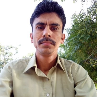 ہم دلکش نہیں دلچسپ لوگ ہیں
ہمارا نمبر لیجیے ہم سے بات کیجئے