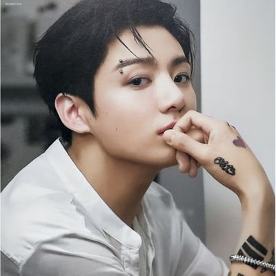 PRTTYGUITAR's profile picture. ㅤ
ㅤㅤㅤ  ㅤㅤ𝒅.ㅤㅤ𝖼𝖺𝗅𝗈𝗋ㅤㅤ֗ㅤㅤ ﹠ㅤㅤㅤㅤ  ㅤ𝘢𝗆𝗈𝗋ㅤㅤㅤ⚔
ㅤㅤㅤ𝗽꯭𝗼𝗲꯭𝘁𝗮ㅤㅤֺㅤㅤ  ㅤ спящий ㅤ𓆤ㅤ𝖼꯭𝗈꯭𝗆ㅤㅤ𝑙𝑢𝑧
ㅤ