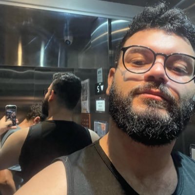 Guri da terra do pequi vivendo na cidade maravilhosa. *Não leve meu twitter a sério.* e sim uso ele para reclamar, afinal a vida perfeita tá no insta . ❤️