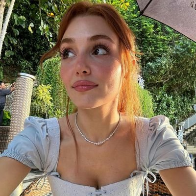 @HandeErcel: No ames demasiado,ama bien 🤍
let your light shine ✨✨✨
#HandeErçel 🦋 18/12/22🏆🇦🇷 fan account only