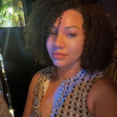 ur coolest #Doctor on a mission to heal, mom on a journey of love, diversity for change and lifestyle creator of moments ✨️ 👩⚕️