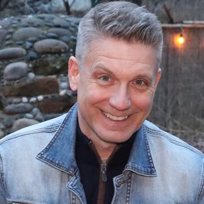 Making a difference, one conversation at a time. Biz Coach. Author. Keynote speaker. Contributor @Forbes 👉 time to talk? https://t.co/5SU7atePhY