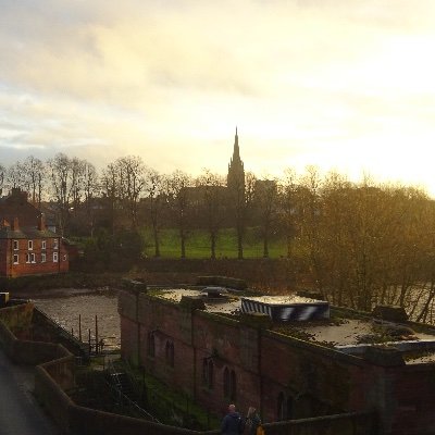 Ninatravel_'s profile picture. 英語と海外一人旅が好き、ファンタジー小説、海外児童文学、歴史(アフリカ、中東、シルクロード)
🇮🇪🇲🇦🇵🇹🇬🇧🇫🇷