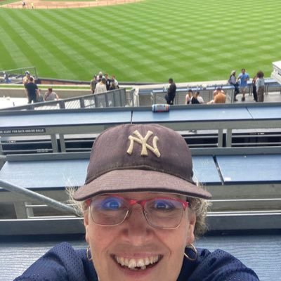 Mom of 3. Lighting Designer, Adopted Texan, nature lover, SBG for life, Longhorns and Yankees fan(don’t ask, just accept).