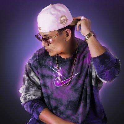 -Artista y productor de música urbana 🇬🇹
-CEO/HH RECORDS🎶
-Andromeda🌌