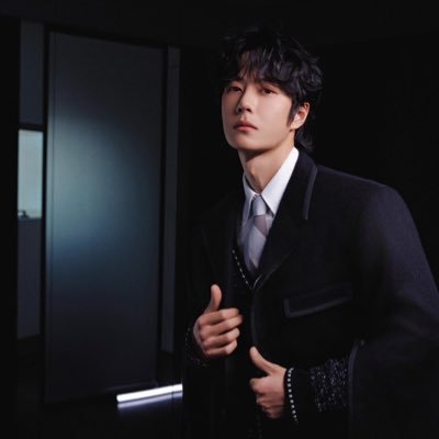 Mientras el mar se lave en la arena y las estrellas brillen por encima de ti, nos volveremos a encontrar. * ૢ Xiao Zhan / Wang Yibo ༄