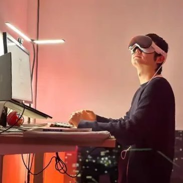 timshi_Al's profile picture. cofounder / cto @cresta. backed by @sequoia @a16z @greylockVC
prev. phd student @stanford, research @openai

https://t.co/Tsv90uFKoD
https://t.co/KrbnlQfgpf